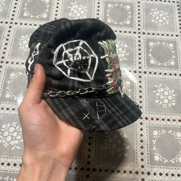 Emo hat - Picture 2 of 4